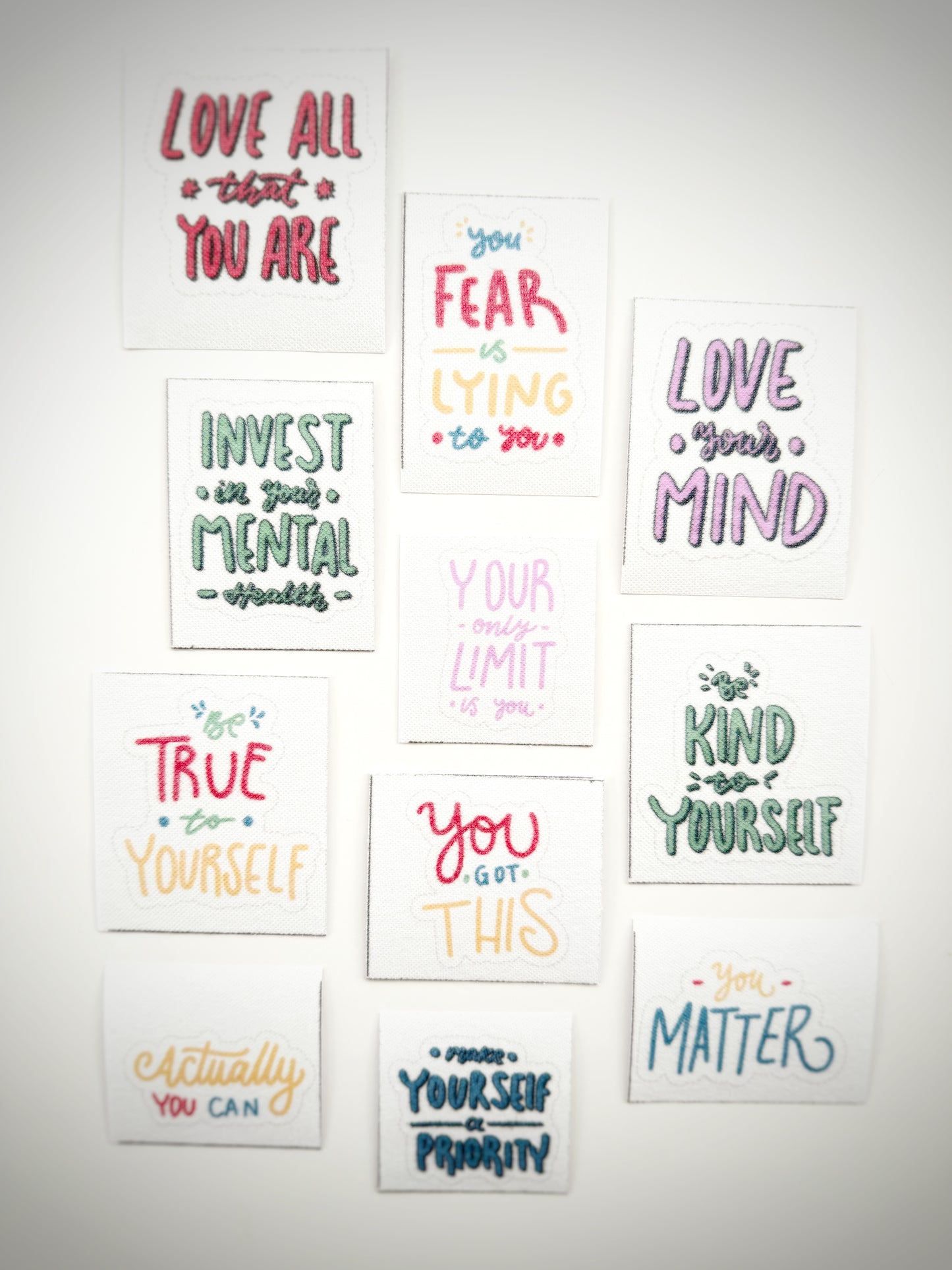 מדבקות רקמה - מארז אהבה עצמית