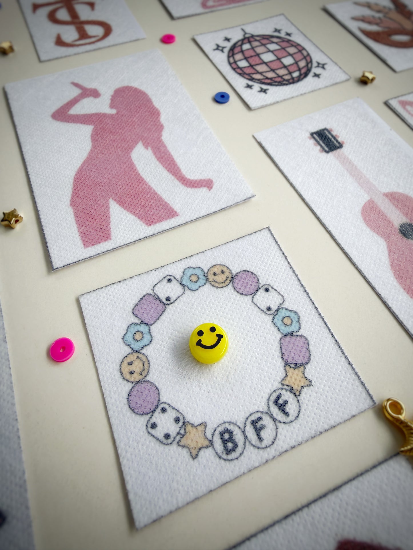 מדבקות רקמה - פופ סטאר