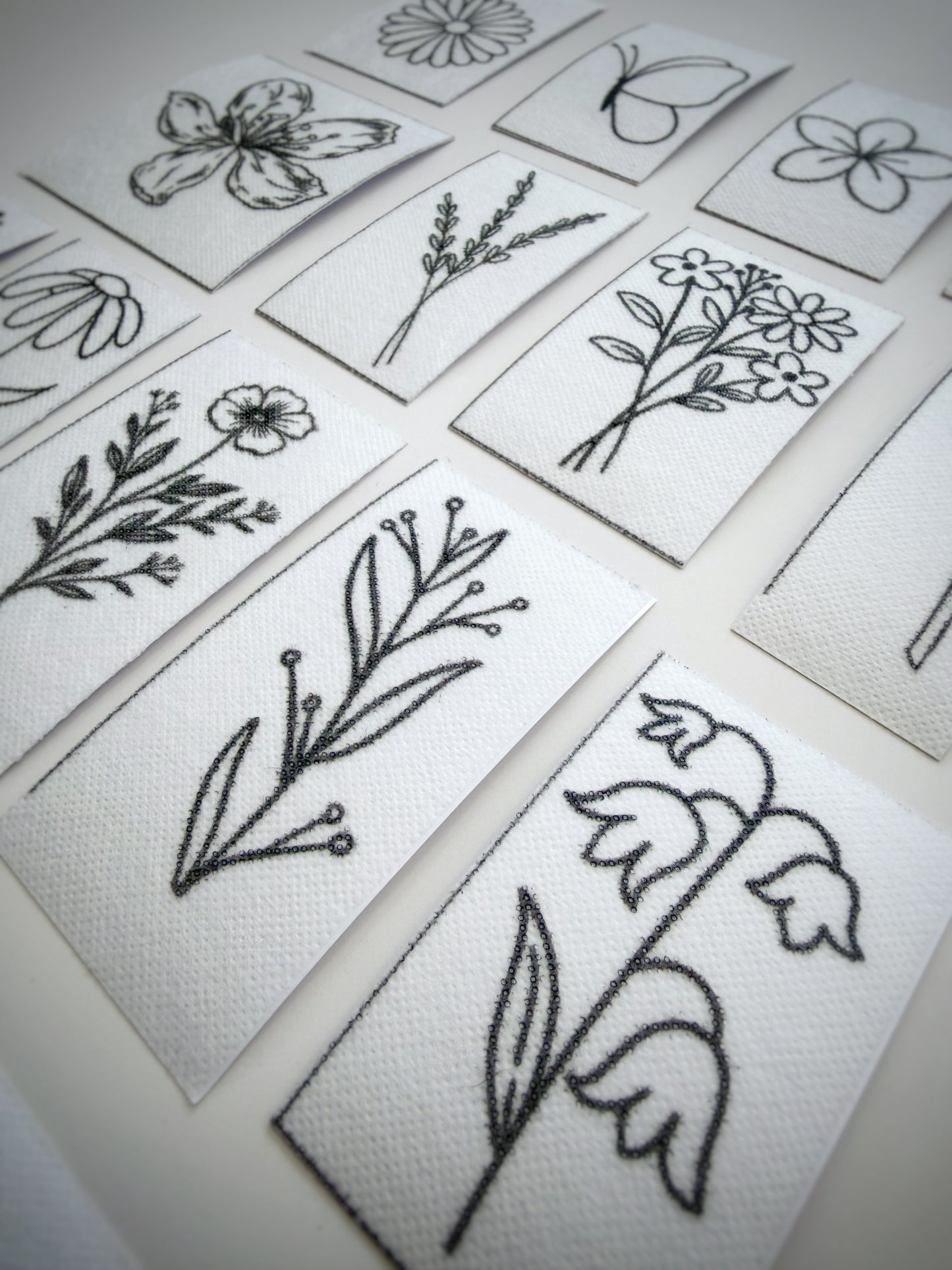 מדבקות רקמה - מארז פרחוני 2