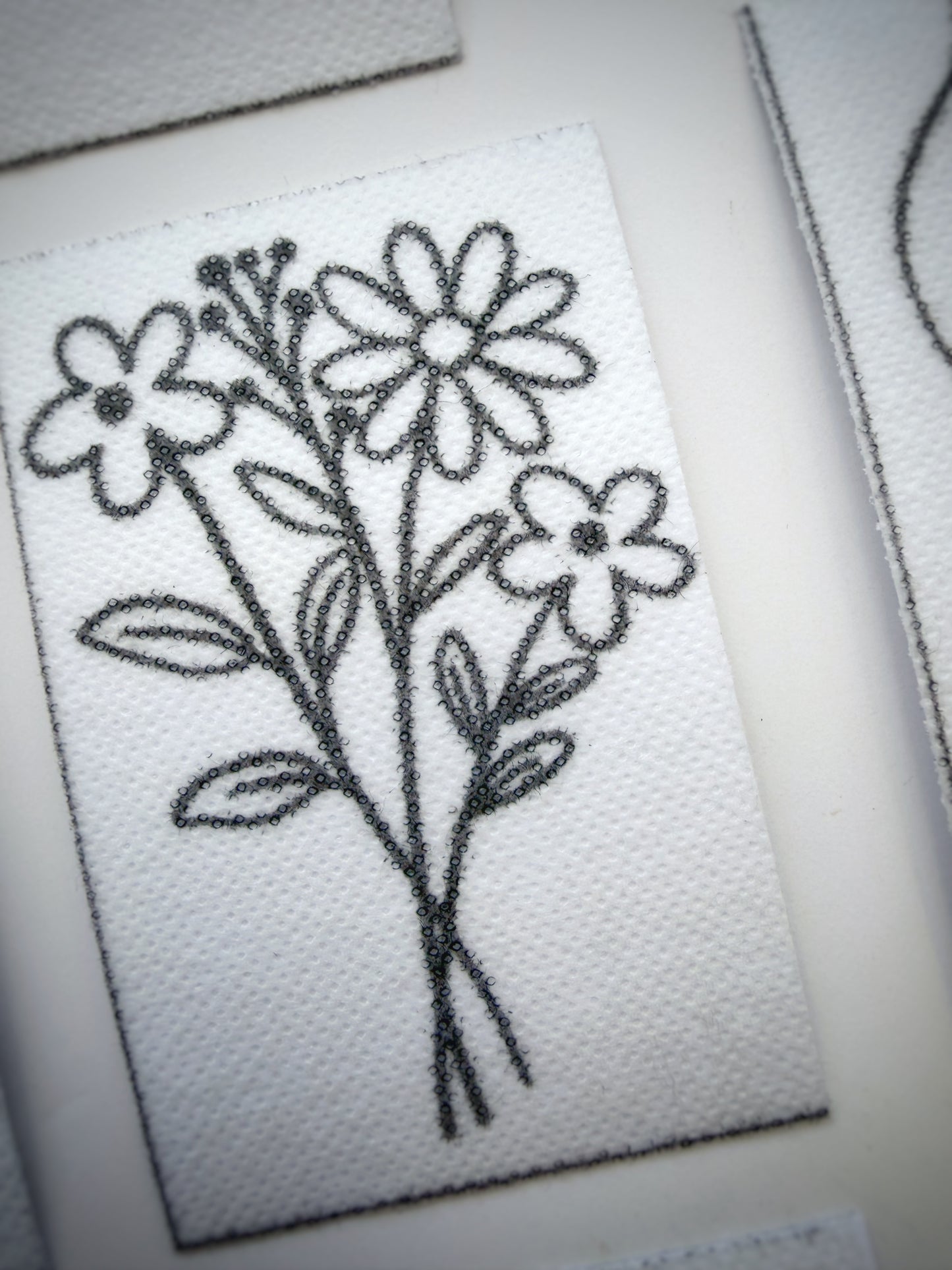 מדבקות רקמה - מארז פרחוני 2