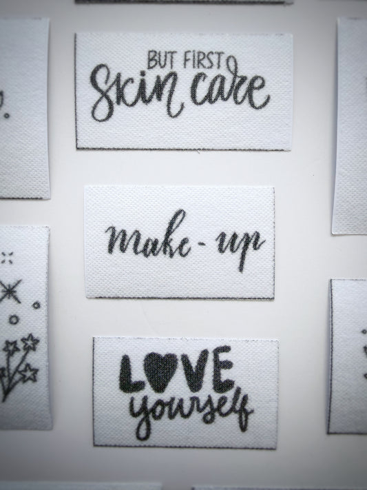 מדבקות רקמה - מארז איפור וטיפוח