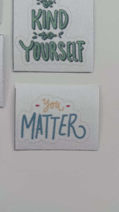 מדבקות רקמה - מארז אהבה עצמית